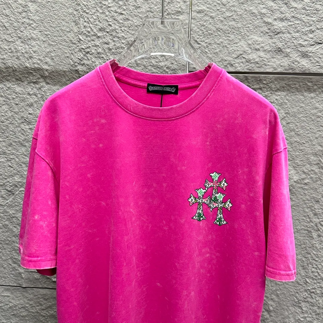 🅿️180 CH* Crow Heart* 2025 spring and summer new style Snowflake distressed washed retro round neck short sleeves Chest and front logo Cross horseshoe print Customized fabric Short-sleeved T-shirt Unisex Size: S M L XL XXL Color: Snowflake Black Snowflake Gray Snowflake Pink Snowflake Blue
